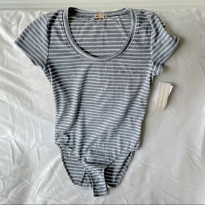 *NWT* Ribbed striped gray bodysuit